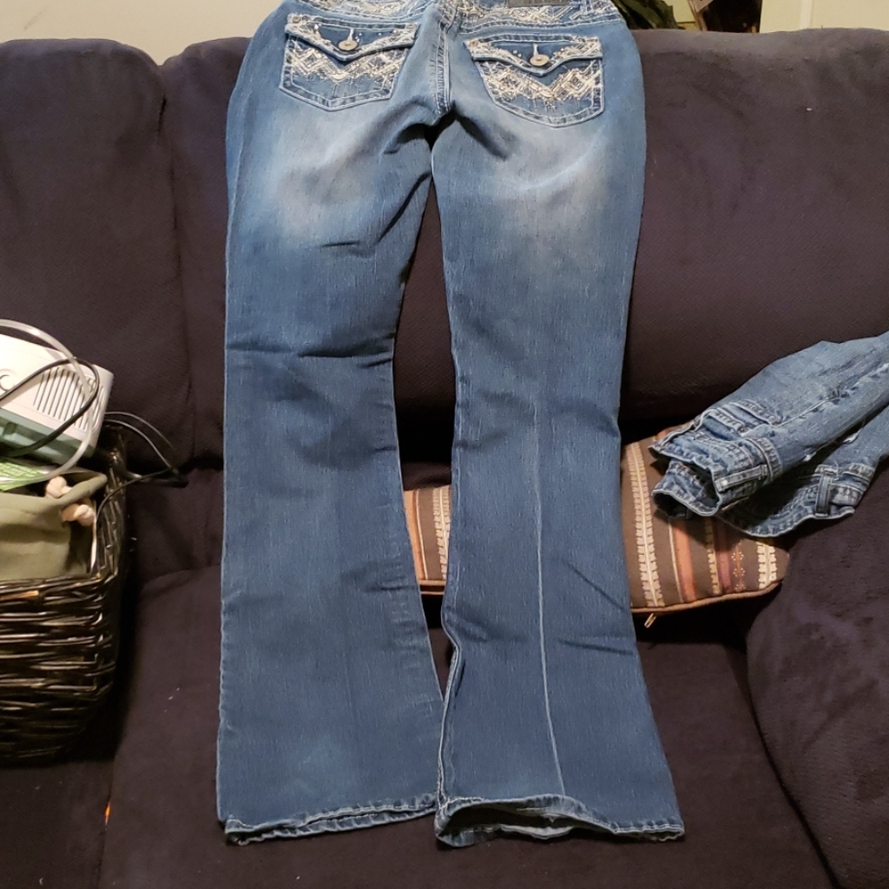 Jeans - Picture 2 of 4